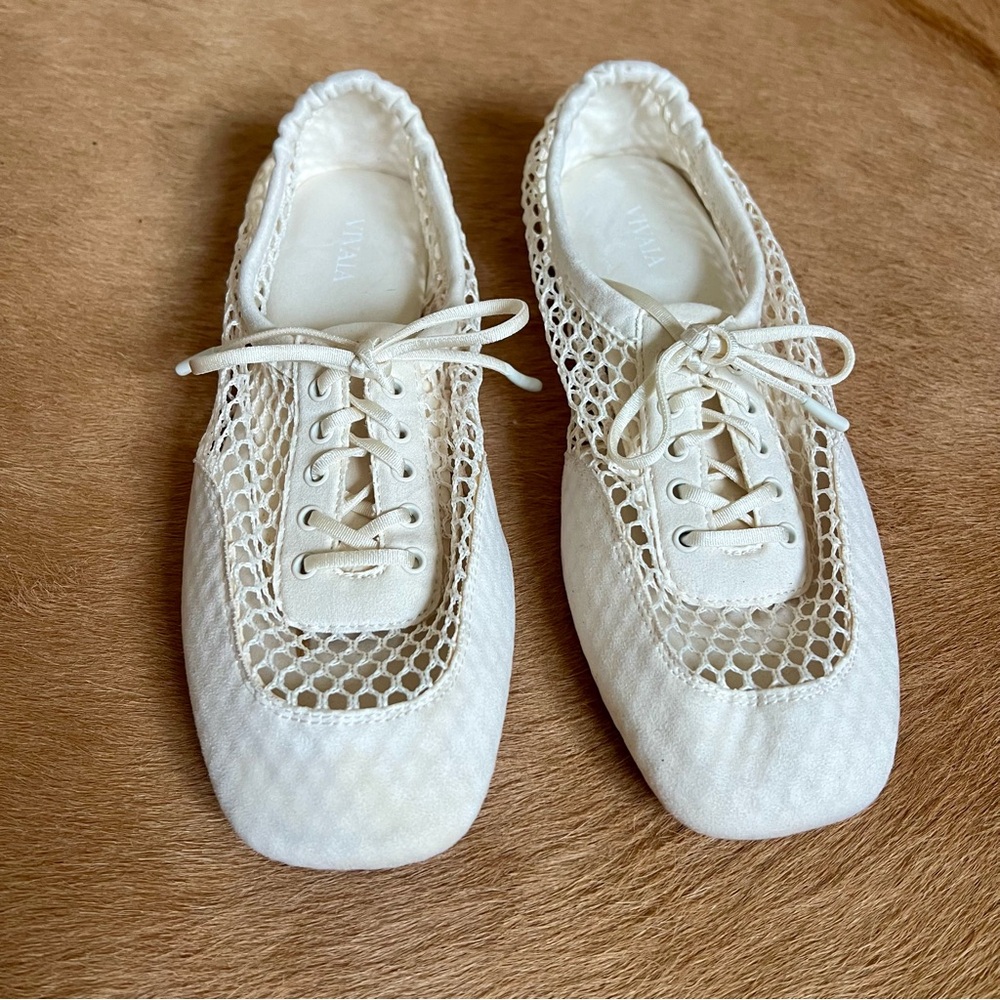 VIVAIA Cristina Ivory Mesh Ballet Flats Sneakers Sneakerina Size 36 NWOB
